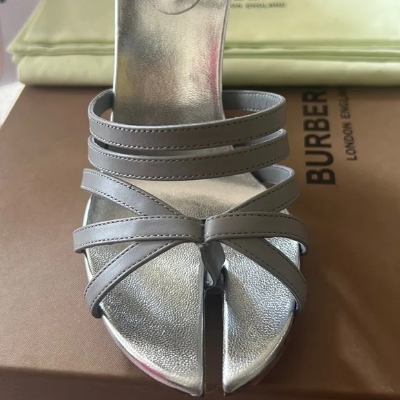 Burberry Woman's Heel - Picture 5 of 7